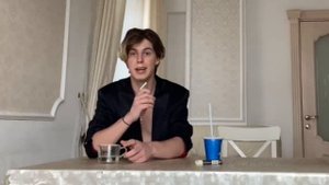 ЗАСТАВИЛ ДАНИЛУ СТЕПАНОВА ПОКУРИТЬ!