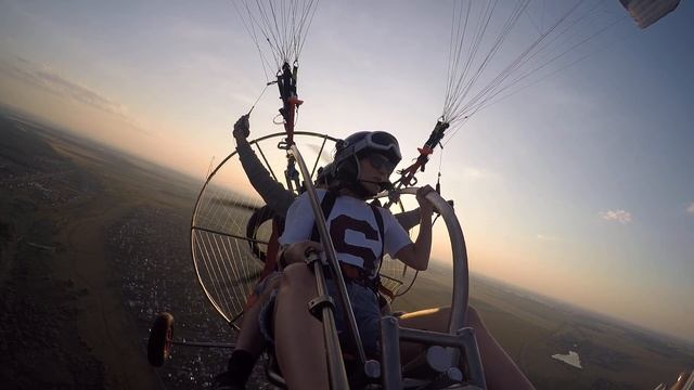 Полёт на параплане. Челябинск. Екатеринбург. Пермь. смотреть онлайн