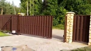 Декоративный камень на столбы ворот