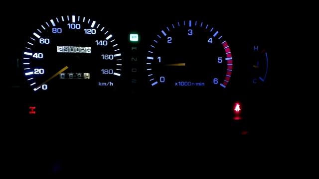 1kz-te,запуск на полностью прогретом моторе ... смотреть онлайн