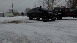 Тест пневмоподвески РИФ на пикапах L200 и Hilux с загрузкой 950 кг