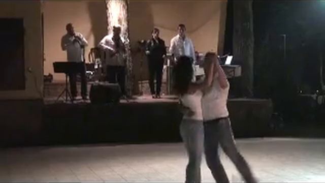 Orch Luca Bergamini FURIA ROMAGNOLA polka con ballo Marco e Valentina смотреть онлайн