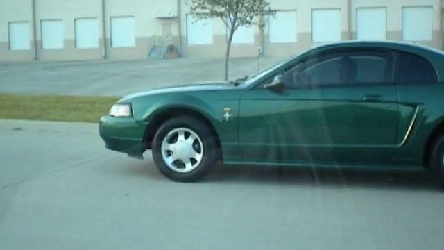 mustang v6 vs challenger v6 смотреть онлайн