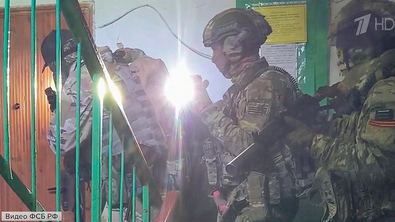 Сотрудники ФСБ задержали жителя Херсонской области, который вооружал украинских диверсантов