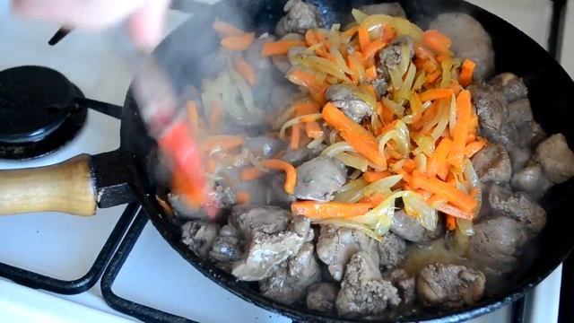 Тушеные куриные сердечки и печень. МЯСОЖОР 49