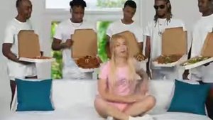 Негры и пицца