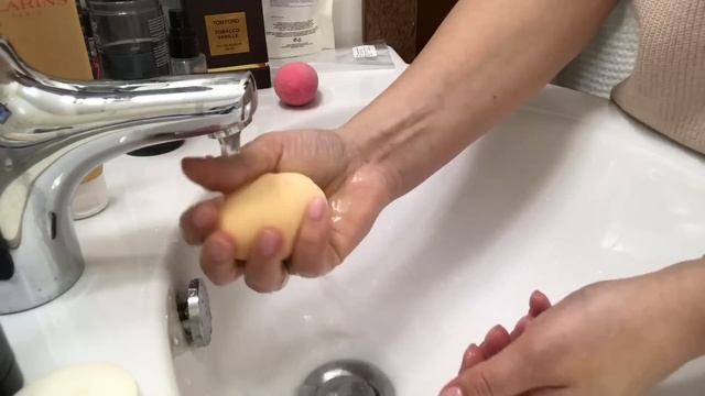 Продолжение темы: Чистим кисти правильно. Моем бьютиблендер спонж смотреть онлайн