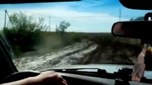 Тойота Секвойя по грязи