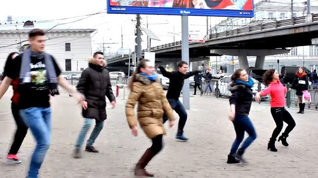 Флешмоб Москва. Поздравление с днем рождения смотреть онлайн