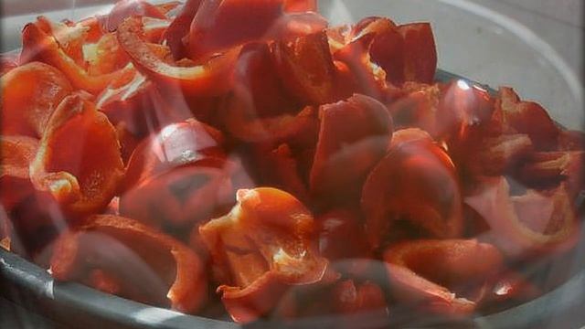 БОЛГАРСКИЙ ПЕРЕЦ С МЁДОМ НА ЗИМУ - ГОГОШАРЫ смотреть онлайн