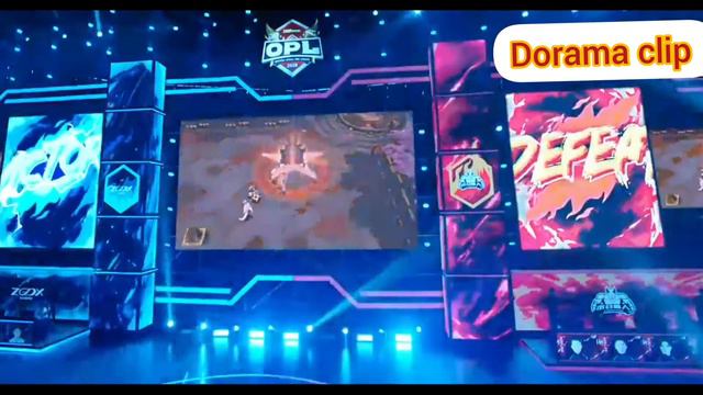 Он в игре погладил её по голове дорама Влюбиться в твою улыбку 22-серия смотреть онлайн