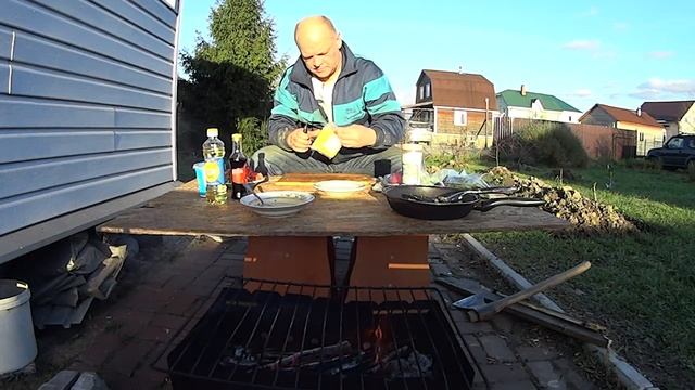 ВЫЖИВАНИЕ НА ДАЧЕ | ШАВЕРМА НА УГЛЯХ смотреть онлайн