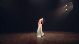 "Habibi Ya Eini" - Nourhanne | Belly Dance Performance | The Spotlight Showcase | Mohnaa