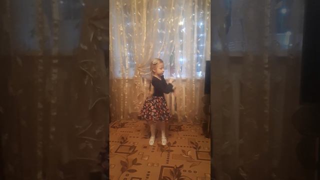 танец под песню Замела метелица