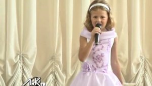 «Мы танцуем и поём, очень весело живем»