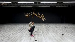 Figure 4 Freeze (Breaking/B-Boy Dance Tutorials) Ivan Flipz Velez | MihranTV