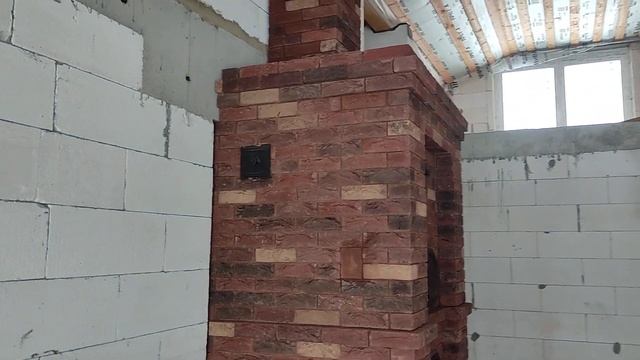 Печь с лежанкой из кирпича ручной формовки греет целый дом. Мособлпечь.рф смотреть онлайн