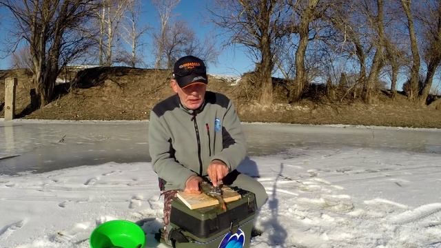 Рыбалка в Астрахани на жерлицы зимой. База Фора Фиш. смотреть онлайн