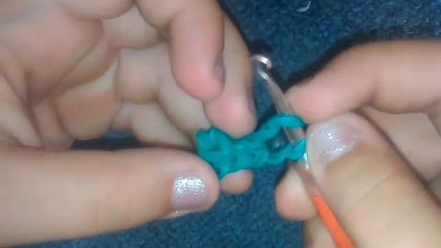 Рыбка из резинок Rainbow Loom смотреть онлайн