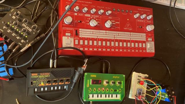 Korg NTS-1 & Behringer RD-6 & Korg Monotron Delay Sound Exploration [2022-01-07] смотреть онлайн