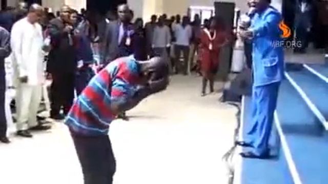 Смотреть всем!!! Живой скорпион выпал из человека во время освобождения imbf org смотреть онлайн