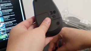 Швейцарская мышка LOGITECH M190 беспроводная