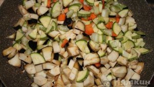 Салат с киноа с овощами