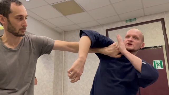 Хрестоматия движения. Освобождение от захвата.Зарисовки с тренировки. смотреть онлайн