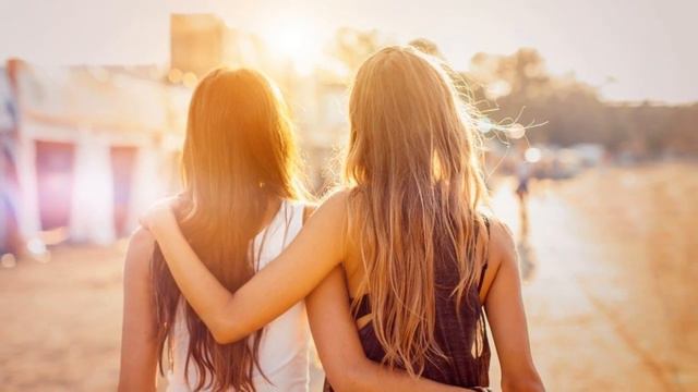 Мама выгнала дочь на улицу из-за учебы.. смотреть онлайн