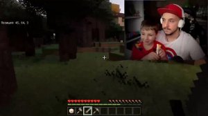 Папа Роб и Эрик играют в Minecraft! Битва с Зомби и Скелетами! Большой сборник приключений!