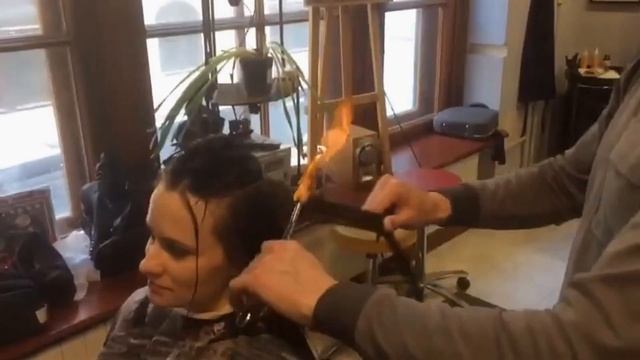 Сеть студий ДИТЯ ПОРОКА - Лечение волос огнем - Мастер Кирилл смотреть онлайн