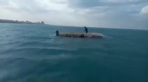 Лодка перевернулась