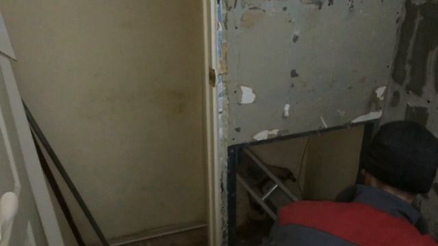 Алмазное бурение стены.