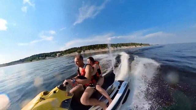 На гидроцикле #insta360 смотреть онлайн