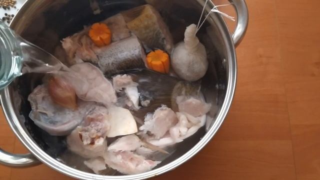 Заливное из толстолобика и карпа без желатина | Рыбное заливное