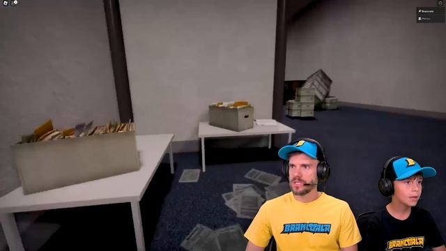 TITAN SMILER NO ESTACIONAMENTO CHUVOSO DO ROBLOX APEIROPHOBIA - Brancoala Games смотреть онлайн