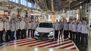 На АВТОВАЗе в Тольятти собрали первую тестовую Lada Vesta NG