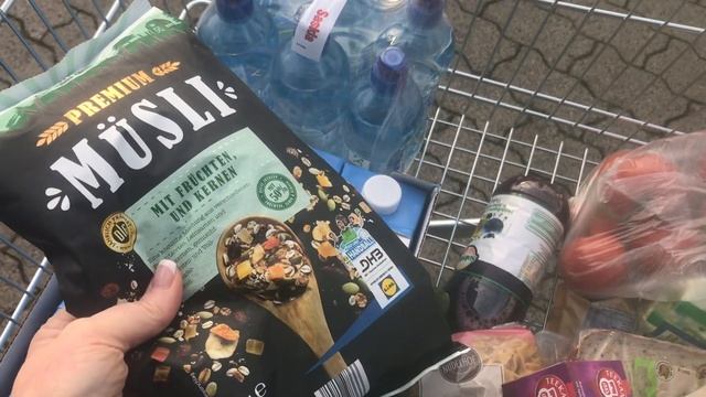 Vlog aus Deutschland. Закупаюсь для поездки в Россию покажу подарки; Будни с Татьяной смотреть онлайн