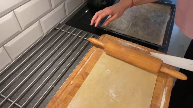Мамины рецепты. Торт Наполеон из детства печём в Норвегии.