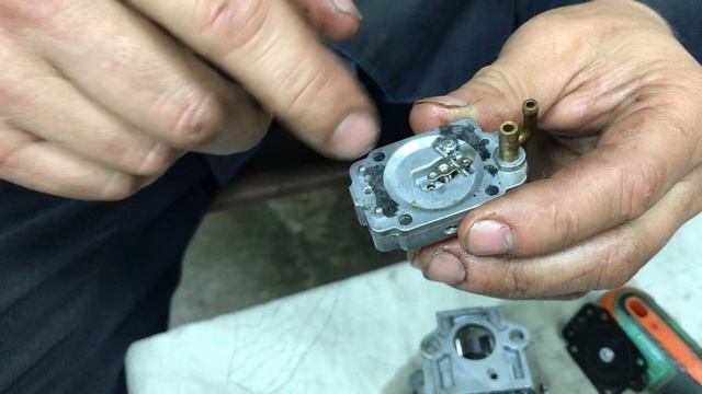 Ремонт мотокосы, триммера Huter. Repair of a Huter trimmer.