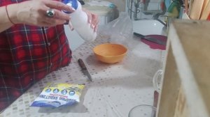 Мышь прогрыз потолок?