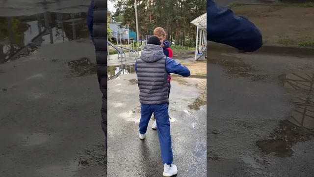 Видео без смысла , заступился за девушку Клип Sunsay