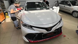 Оклейка плавника на Toyota Camry 70