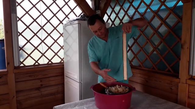 Качаем Первый Мёд В Этом Году! смотреть онлайн