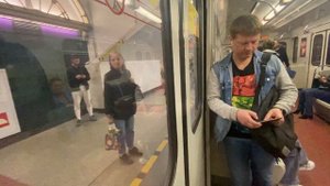 Поездка на поезде 81-540 на 5 линии от станции Комендантский проспект до станции Шушары