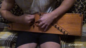 Гусли (Gusli, kokle, kantele).