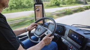 eActros: Working comfortably  | Mercedes-Benz Trucks