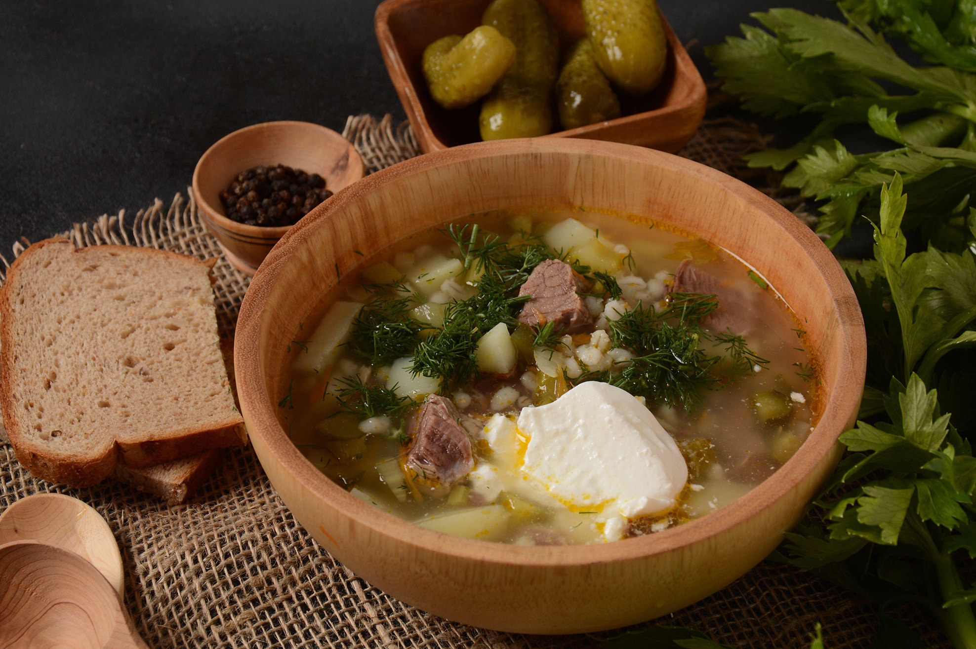 Рассольник в мультиварке. Рассольник с потрошками. Секреты приготовления вкусного рассольника. История рассольника. Рассольник история возникновения блюда.