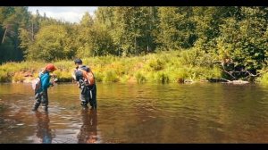 ЖЕНА ЛОВИТ СВОИХ ПЕРВЫХ ГОЛАВЛЕЙ! Семейная рыбалка на Чусовой со спиннингами.