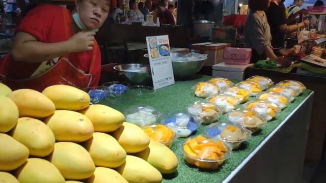 Ночной рынок на Джомтьене: ода салату из морепродуктов:) смотреть онлайн